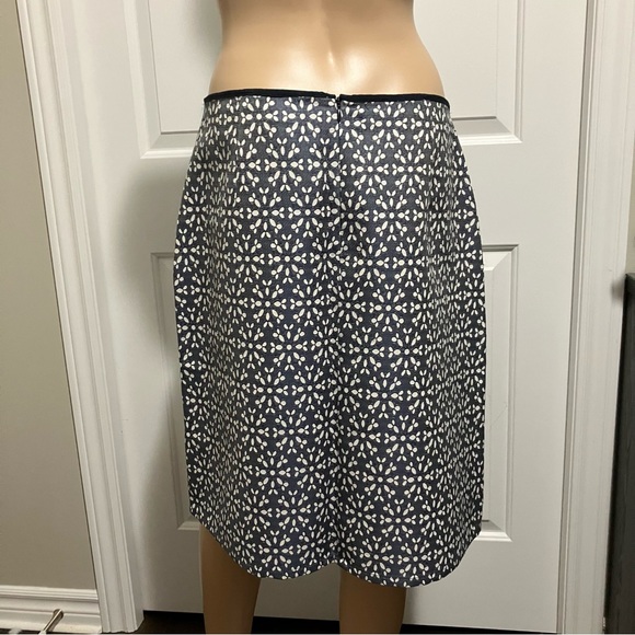 Tribal | Blue & White midi skirt - Picture 3 of 9